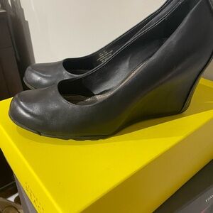 Kenneth Cole reaction Did u tell? Sz 7.5